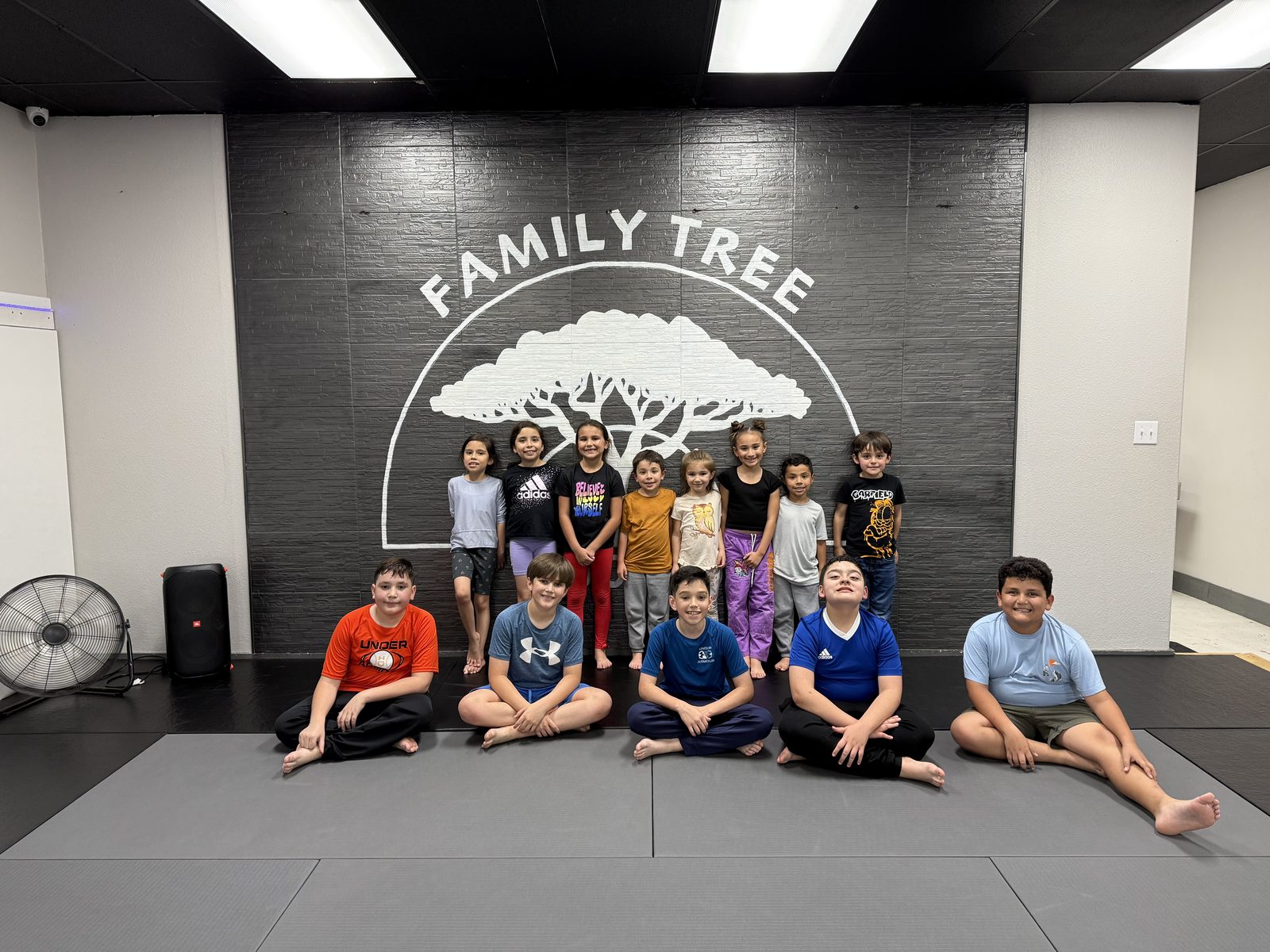 Kids class lined up together